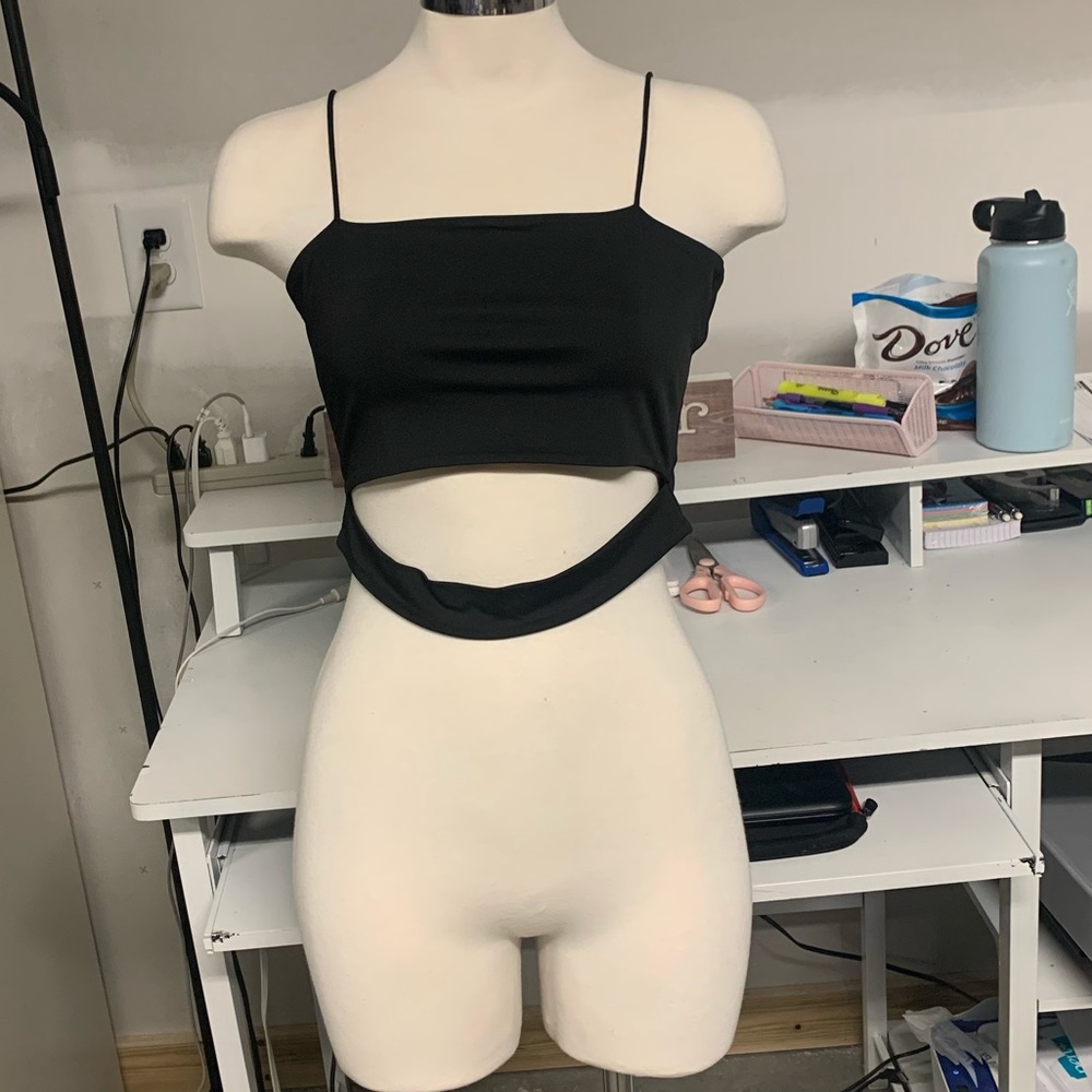 Cropped tank top